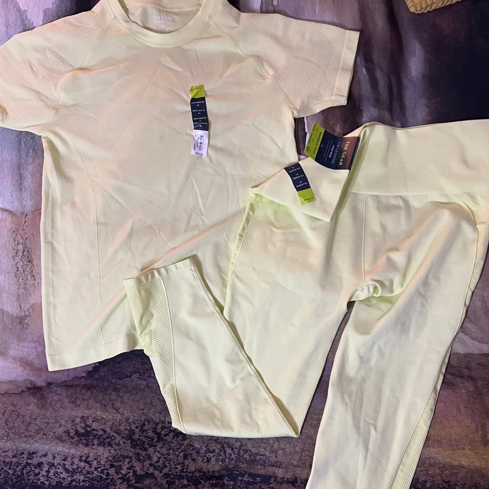 Light Neon Green Women’s Activewear 2-Piece Set - XL - NWT